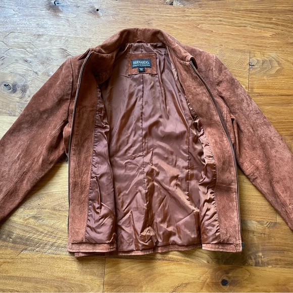Vintage Washable Genuine Suede Leather Jacket in Rust with Front Zip Closure - Picture 5 of 13